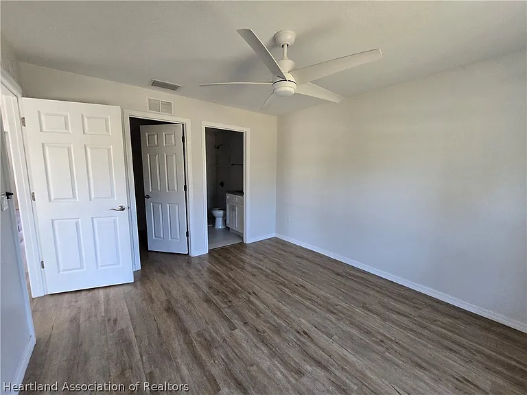 5700 Granada Blvd — Photo 11
