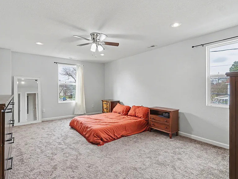 2700 Myrtle Ave — Photo 20