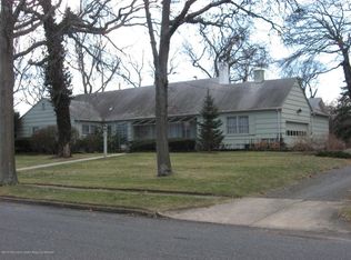 215 Monroe Ave, Spring Lake, NJ 07762