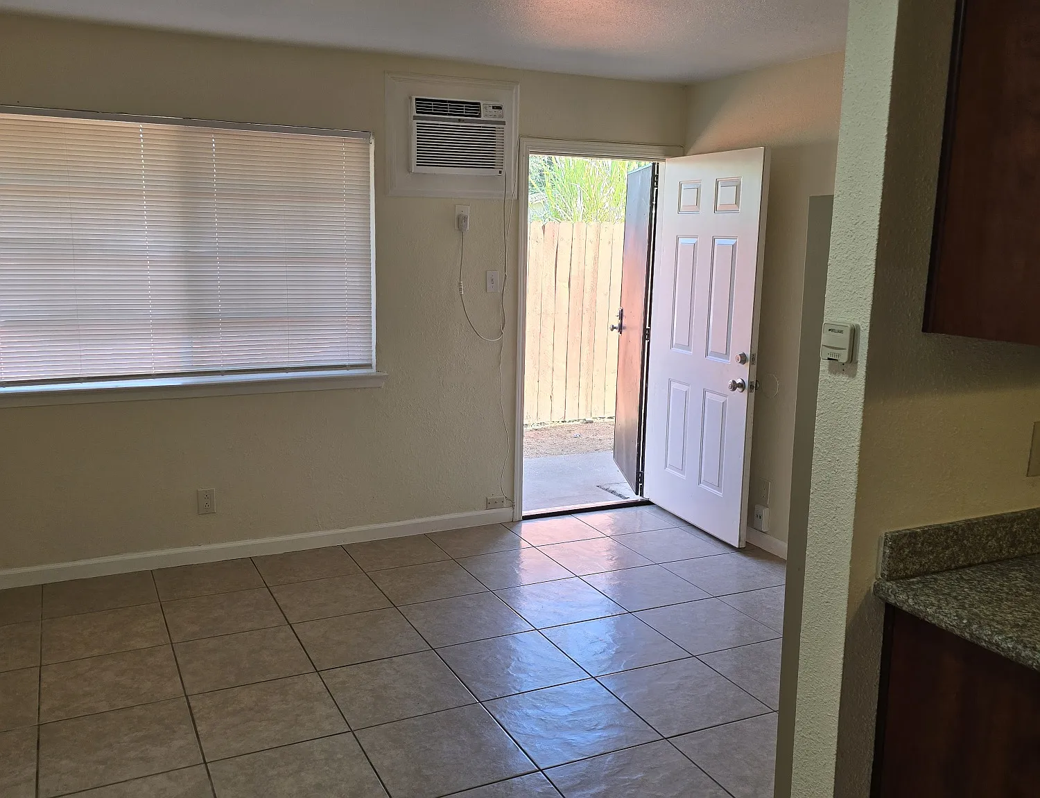 1 bed, 525 sqft, $1,300 — Photo 1