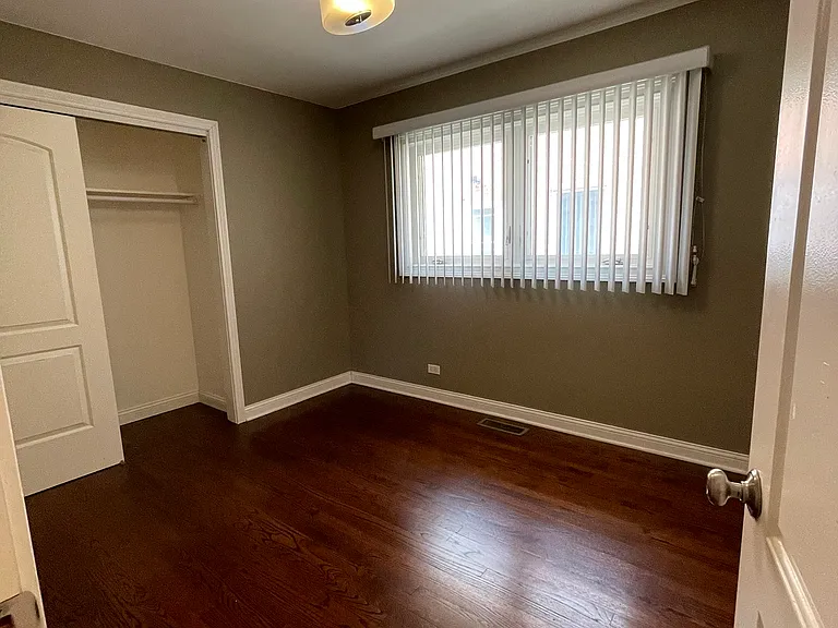 2241 Lee St — Photo 43