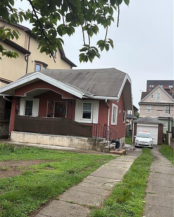 2nd image of 2255 E 12th St