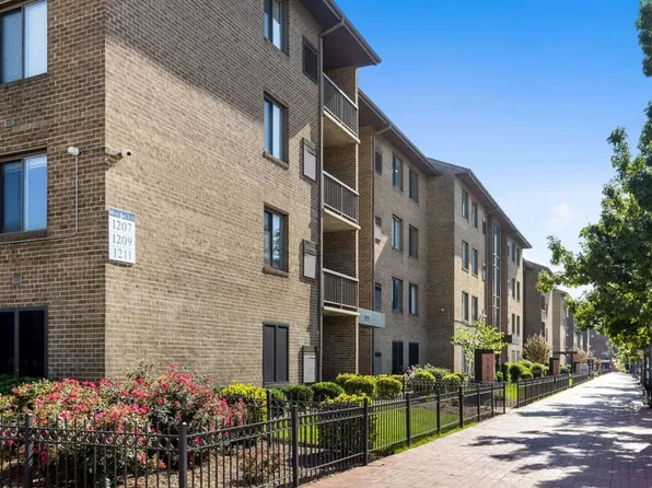 Washington Apartments