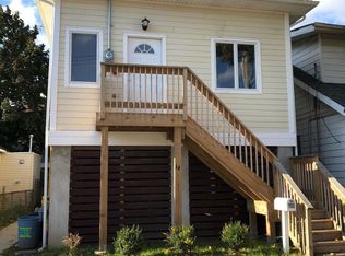 14 Maple Ter, Staten Island, NY 10306