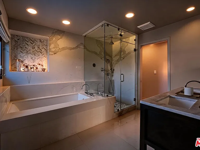 2035 De Mille Dr — Photo 19