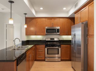 Metro Art Sherman Oaks, Sherman Oaks, CA 91423