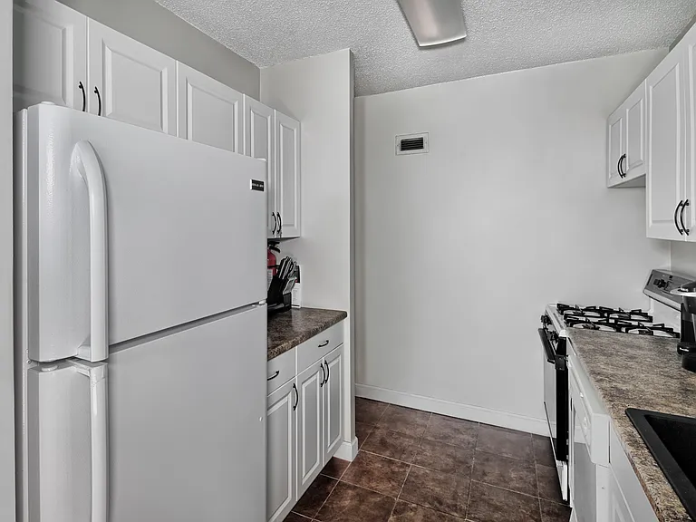 7004 Kennedy Blvd E #2E — Photo 8