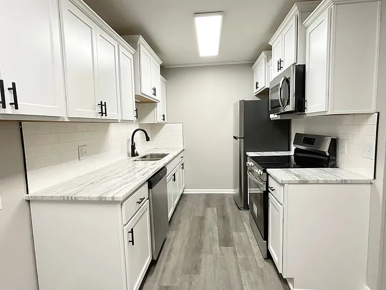 713 Melody Ln #C-7 — Photo 8
