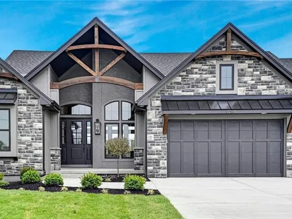 8982 Ginger St, Lenexa, KS 66227