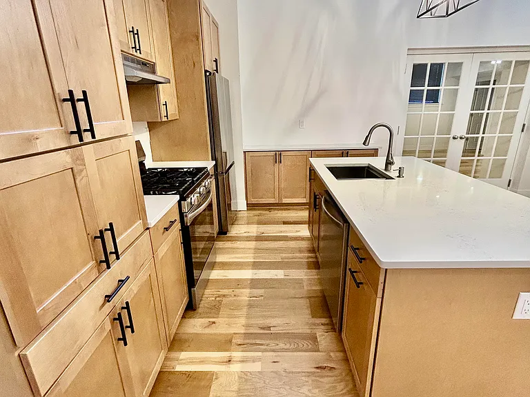 1639 Alameda Ave #102 — Photo 4