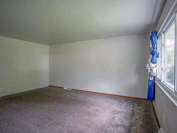 5th image of 5521 Redwood Rd