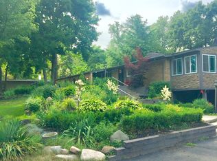 29620 Highmeadow Rd, Farmington Hills, MI 48334