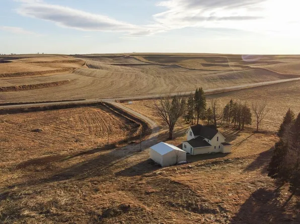 3657 296th St, Persia, IA 51563