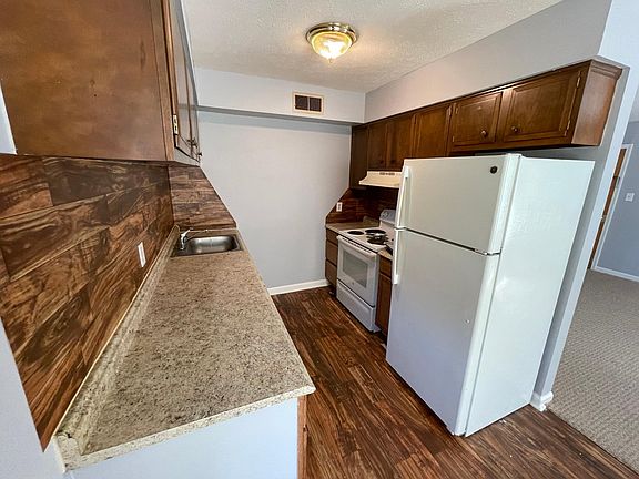 2nd image of 4403 Landside Dr #4
