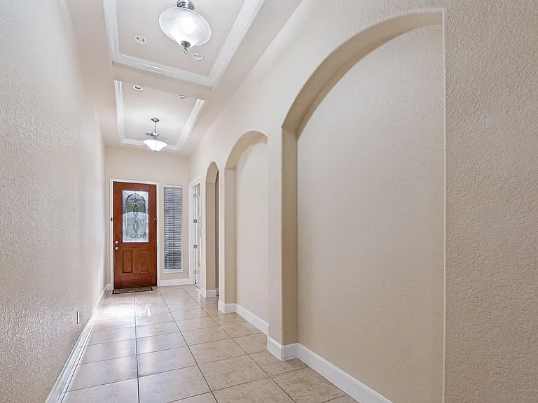 23214 Crest View Way — Photo 3