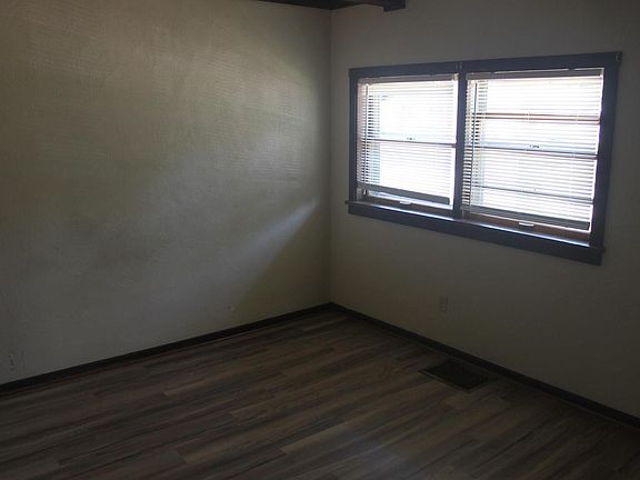 5th image of 1421 W 13th St