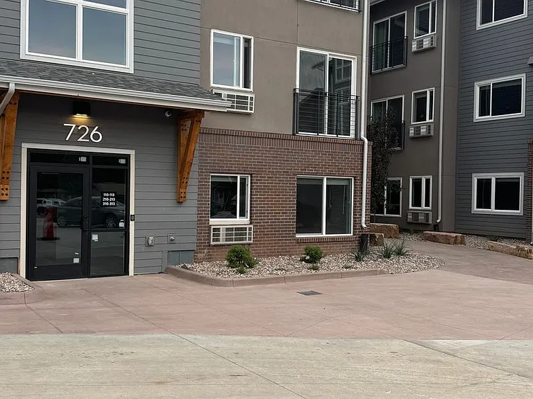 726 W Prospect Rd #103 — Photo 34