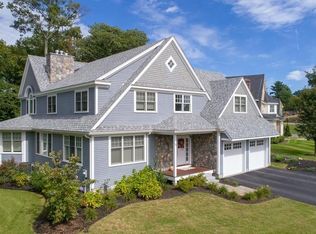 28 Whitehall Cir, Beverly, MA 01915