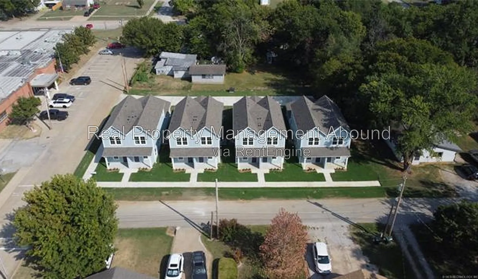 2 bed, 2.5 bath, 1120 sqft, $1,600 — Photo 3