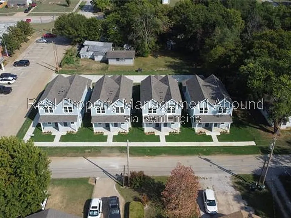 728 S Weenonah Ave