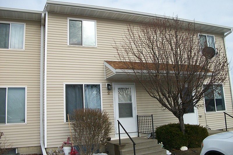 1st image of 2912 Lakeview Dr