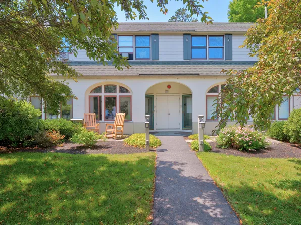 23 Spring Street #2, Bethel, ME 04217