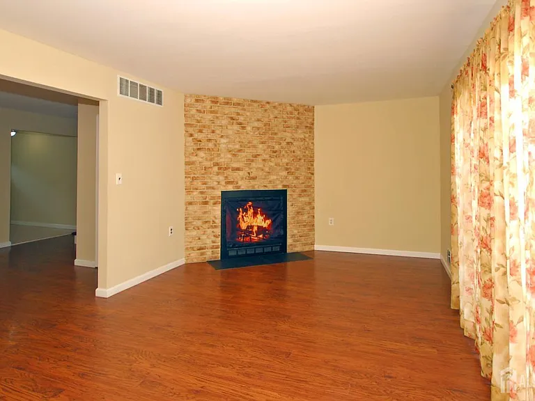 21 Rosewood Ct — Photo 10