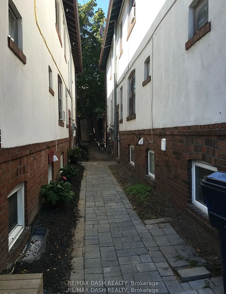 Building Photo - 38 Hammersmith Ave #BSMNT