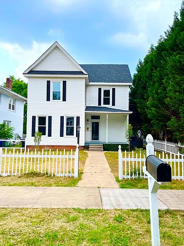 510 N Cherry St Photo 1