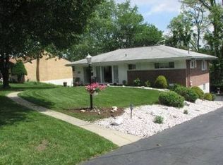 442 Long Dr, Pittsburgh, PA 15241