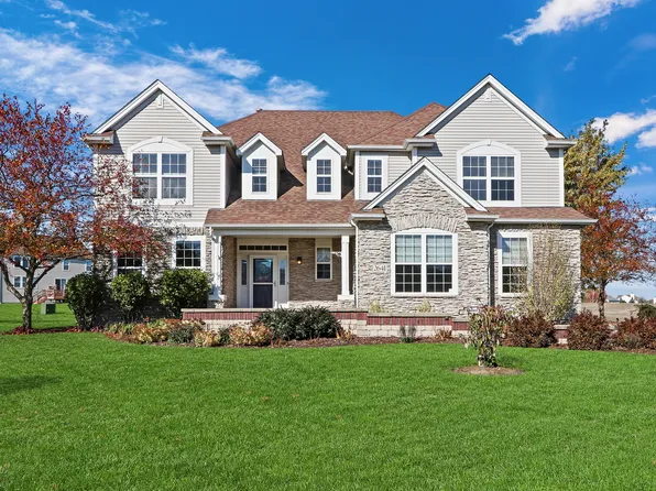 2641 Moutray Ln, North Aurora, IL 60542