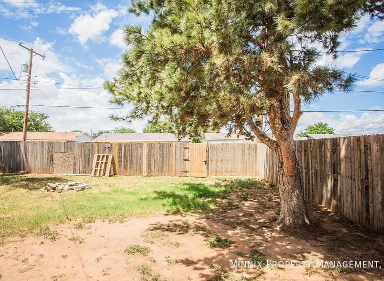 4628 Kemper St — Photo 25