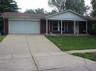 11816 Wexford Place Dr, Maryland Heights, MO 63043
