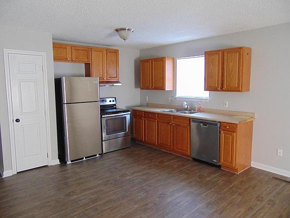 3rd image of 1709 Olive St #B