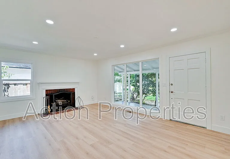207 Haight St — Photo 3