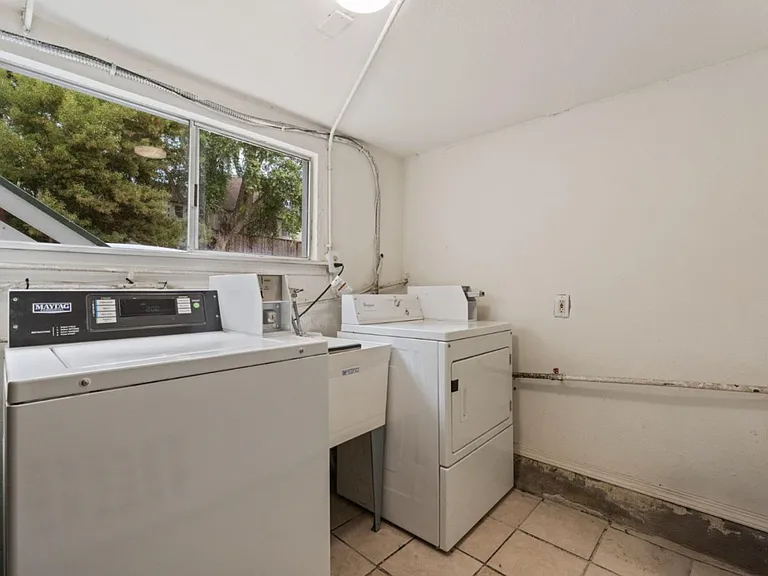 119 E Poplar Ave #3A — Photo 9