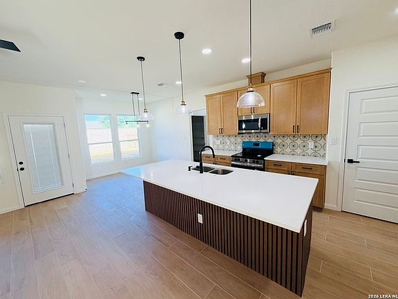 2nd image of 2205 MESA BRK