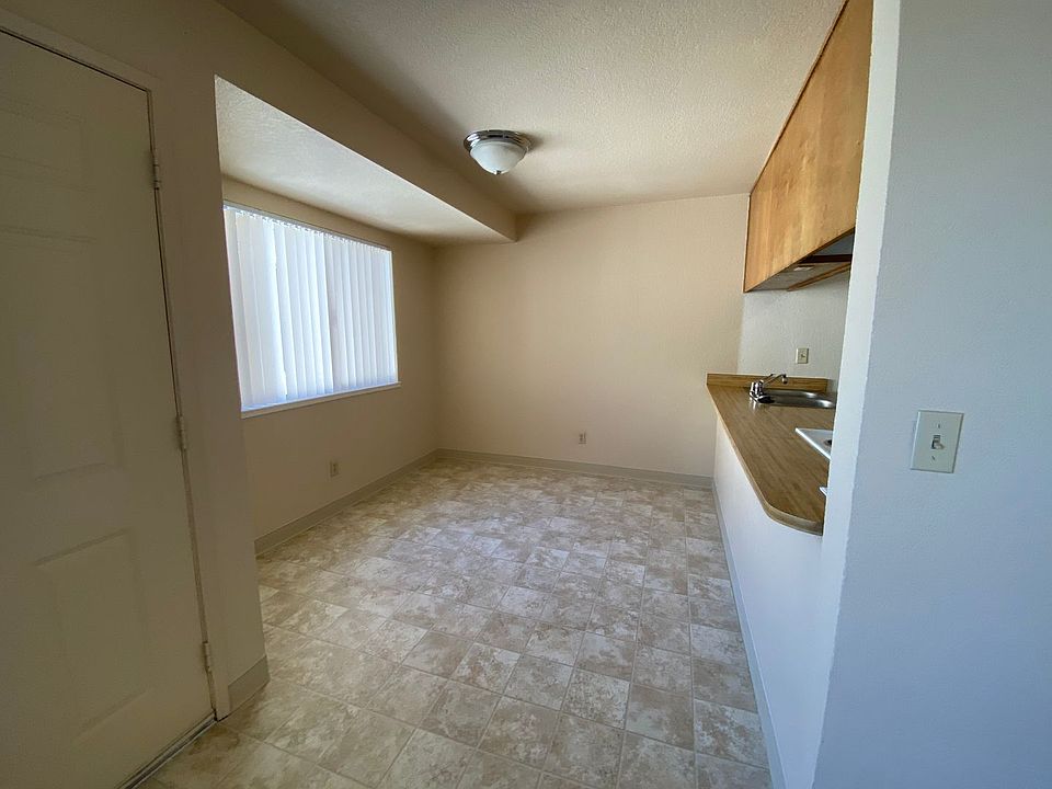 205 Daisy Avenue Apartment Rentals Lodi, CA Zillow
