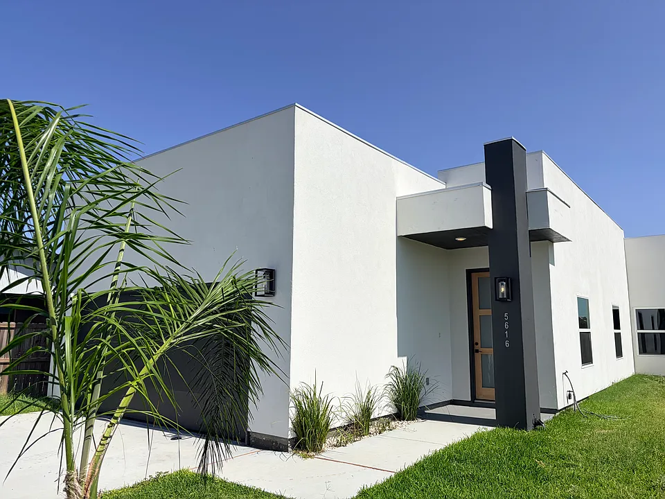 5616 Encanto Dr
