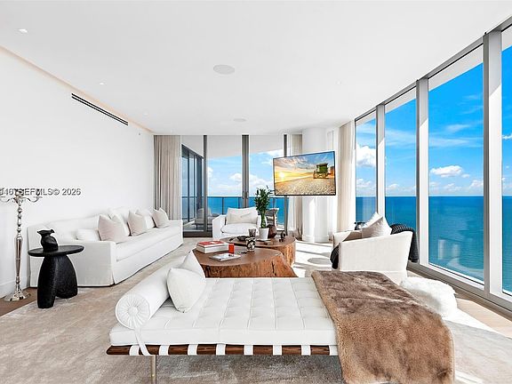 3rd image of 15701 Collins Ave #4105