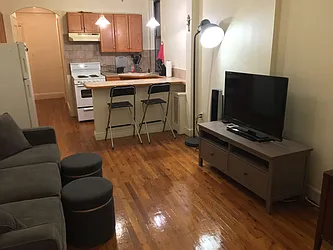 Rented by Aimee Grodanz, LREB