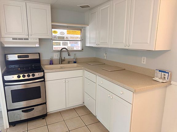 5th image of 414 Papaya St #64