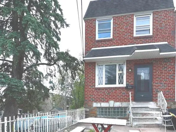 8215 Craig St, Philadelphia, PA 19136
