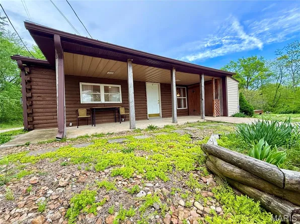 1307 Pike Dr, Bismarck, MO 63624