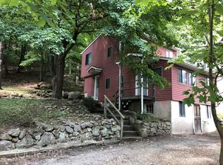 15 Dudley St, West Milford, NJ 07480