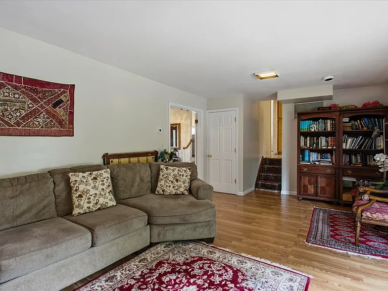 16 Baldwin Ln — Photo 16