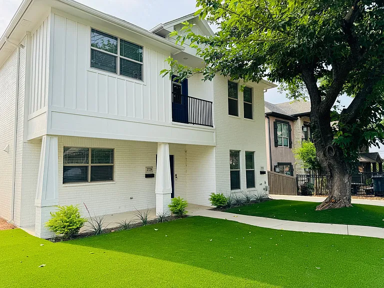 2729 Lubbock Ave — Photo 11