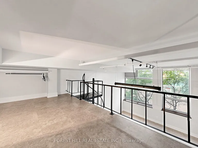 21 Nassau St #301 — Photo 9