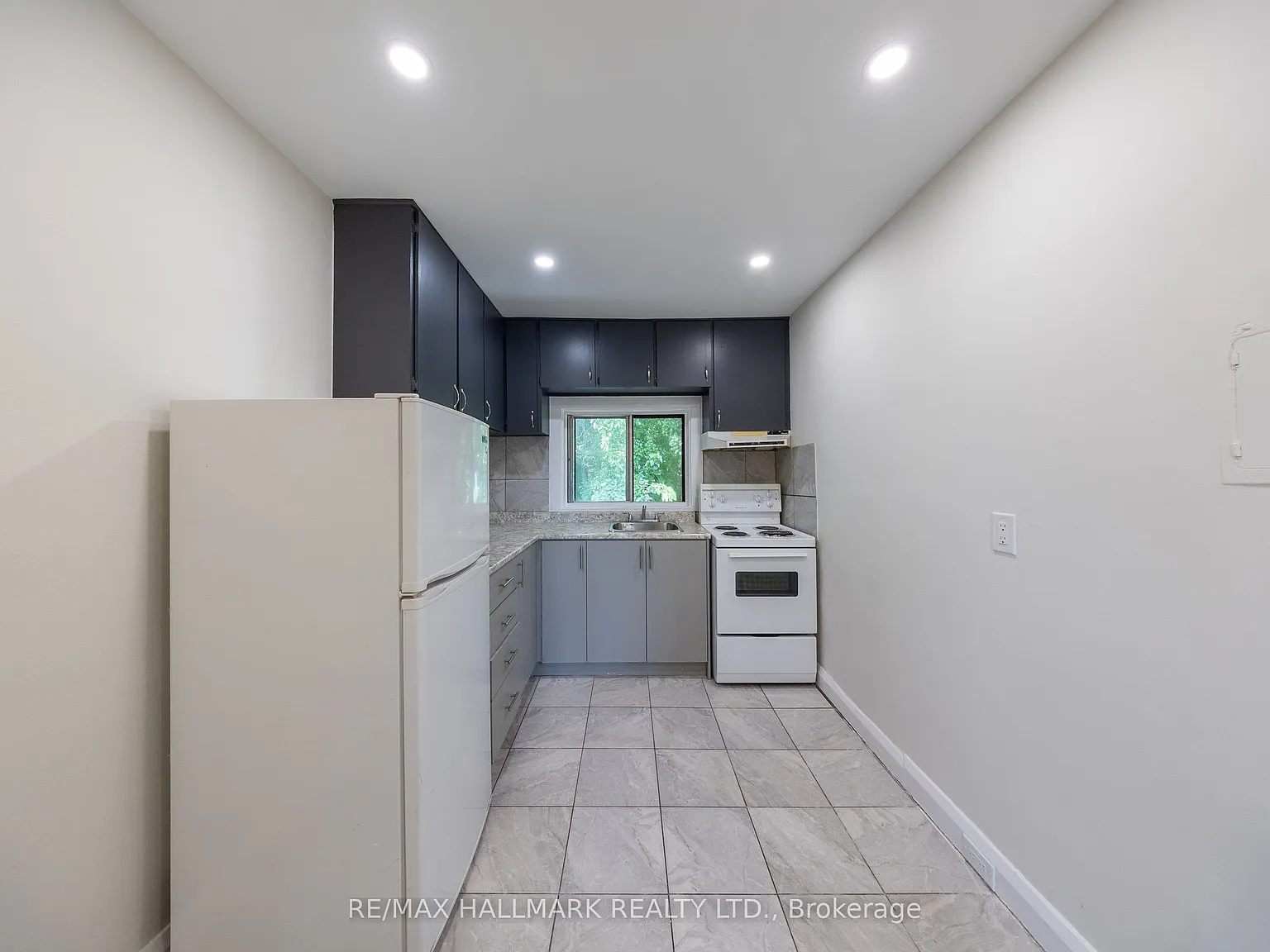 2 bed, $1,800 — Photo 4