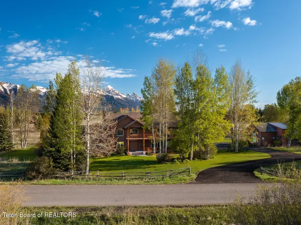 445 W Kings Hwy, Jackson, WY 83001